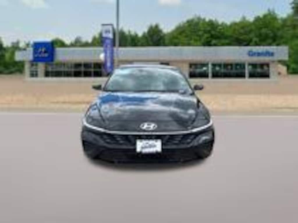 New 2026 Hyundai Elantra SEL Sport Sedan