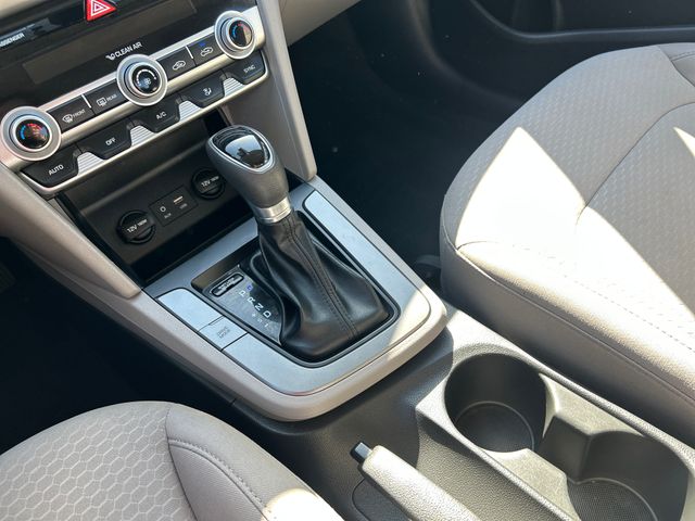 2020 Hyundai Elantra SE - Photo 15