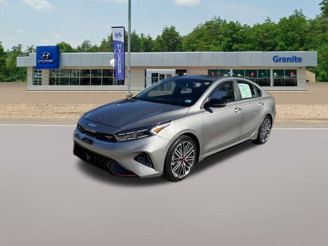 2023 Kia Forte GT photo 2