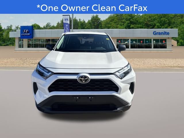 2024 Toyota RAV4 LE photo 2