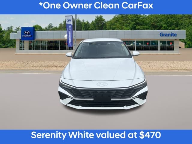 2024 Hyundai Elantra SEL photo 2
