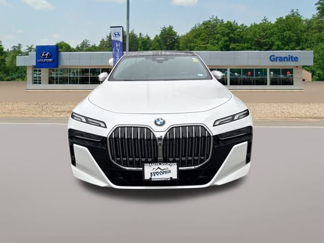2024 Bmw 740i xDrive photo 2