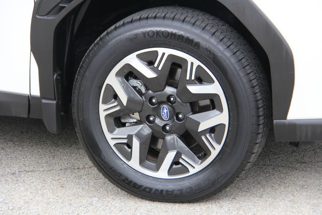 2025 Subaru Forester Premium - Photo 13