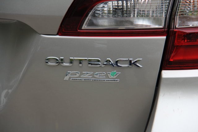 2017 Subaru Outback Limited - Photo 10