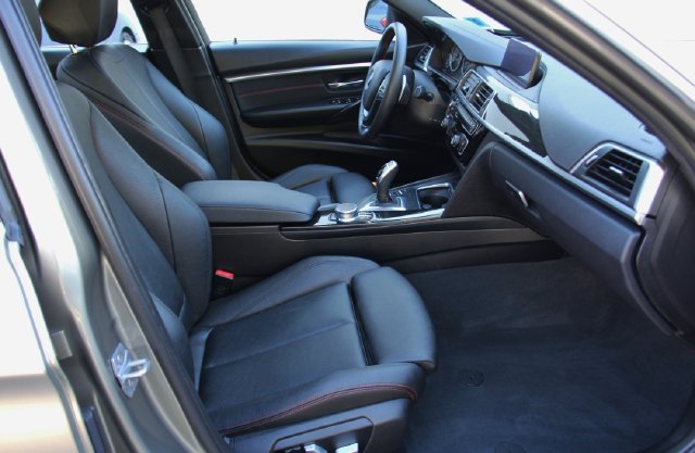 2018 BMW 3 Series 330i - Photo 39