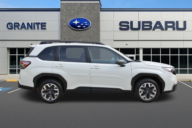 2025 Subaru Forester Premium - Photo 11