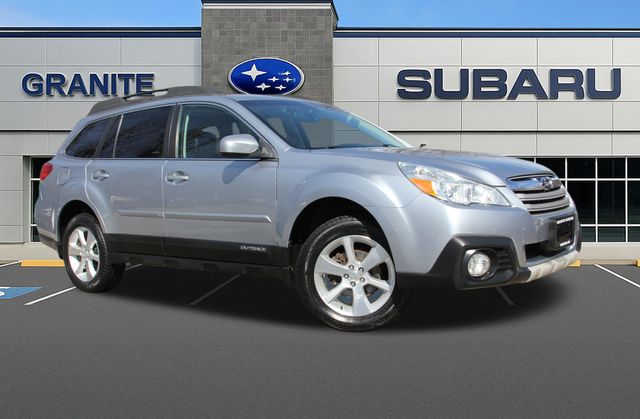 Used 2014 Subaru Outback 2.5i Limited with VIN 4S4BRBNC8E3243165 for sale in Hudson, NH