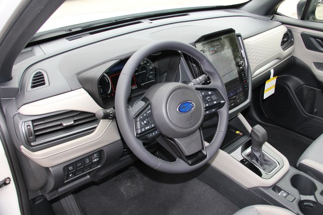 2025 Subaru Forester Premium - Photo 18