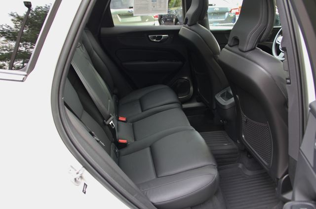2023 Volvo XC60 Plus - Photo 32