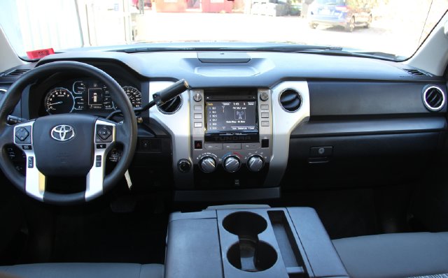 2018 Toyota Tundra SR5 - Photo 33