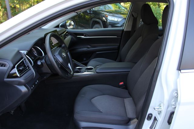 2024 Toyota Camry LE - Photo 13