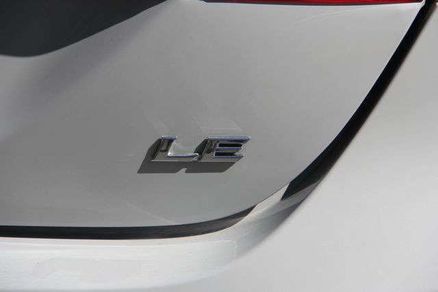 2024 Toyota Camry LE - Photo 8