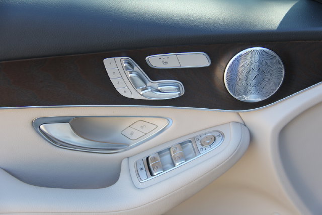 2019 Mercedes-Benz GLC GLC300 - Photo 16