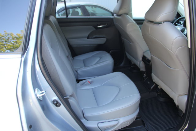 2022 Toyota Highlander XLE - Photo 39