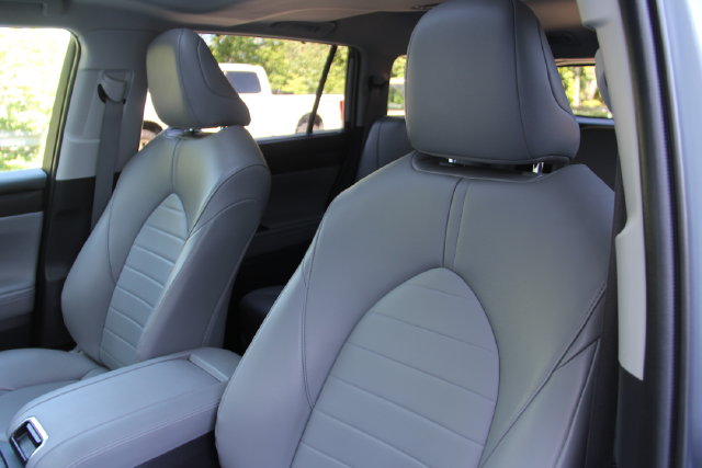 2022 Toyota Highlander XLE - Photo 18