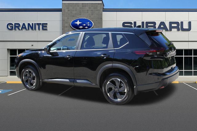 2025 Nissan Rogue SV - Photo 7