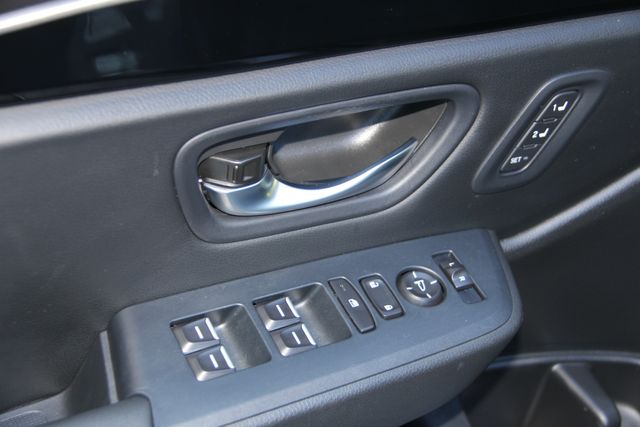 2025 Honda Pilot Touring - Photo 17