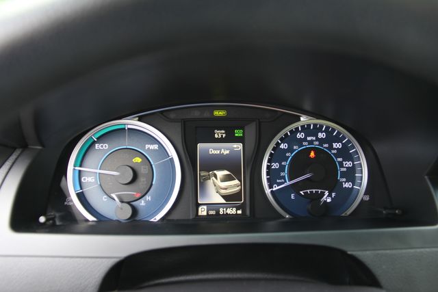 2016 Toyota Camry LE - Photo 23