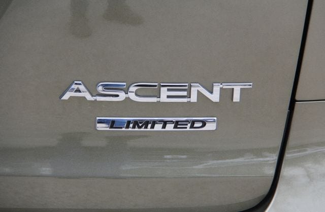 2025 Subaru Ascent Limited - Photo 10
