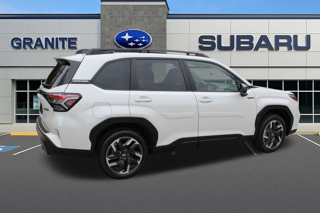 2025 Subaru Forester Premium - Photo 11