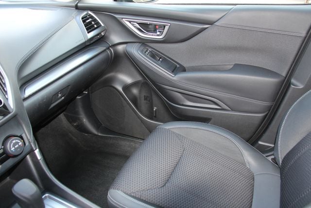 2023 Subaru Forester Premium - Photo 29