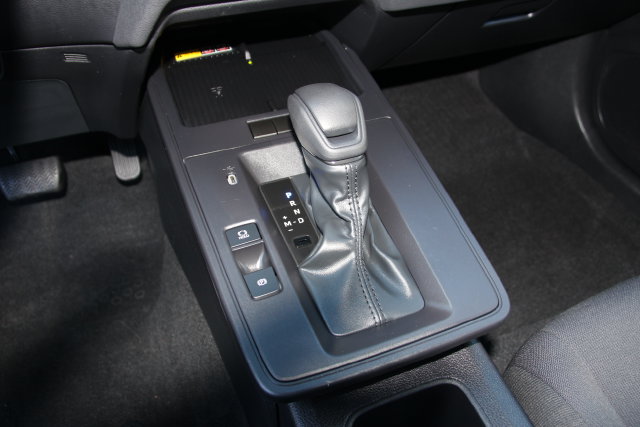 2026 Toyota Corolla Cross LE - Photo 28