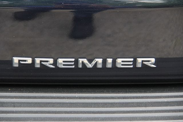 2023 Chevrolet Suburban Premier - Photo 11