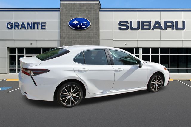 2023 Toyota Camry SE - Photo 10