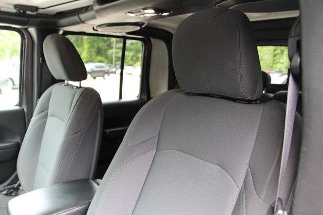 2021 Jeep Gladiator Sport S - Photo 20