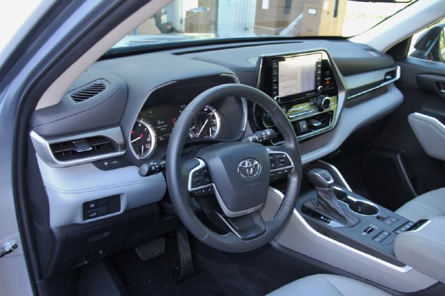 2022 Toyota Highlander XLE - Photo 20
