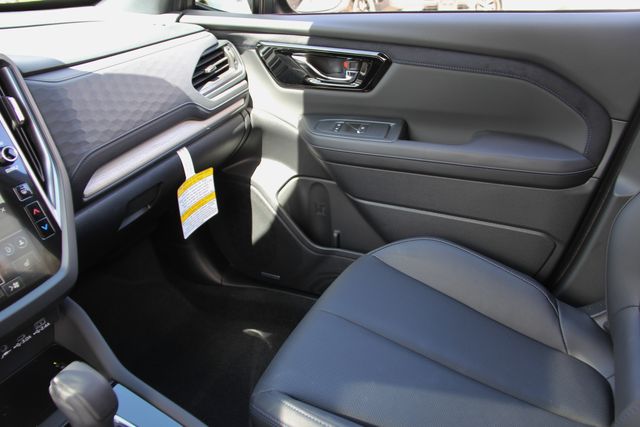 2025 Subaru Forester Limited - Photo 31