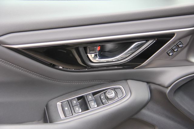 2021 Subaru Outback Limited - Photo 17