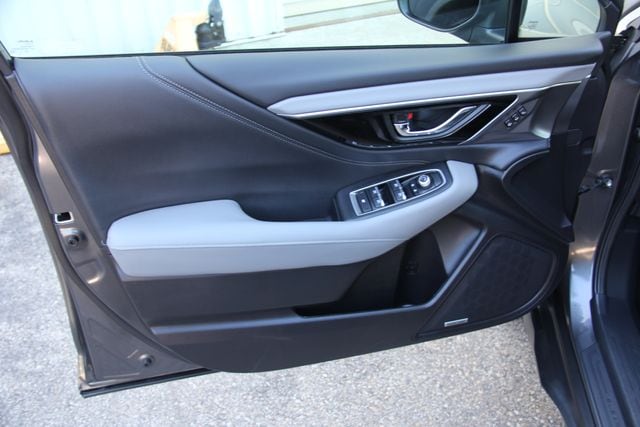 2025 Subaru Outback Limited - Photo 16