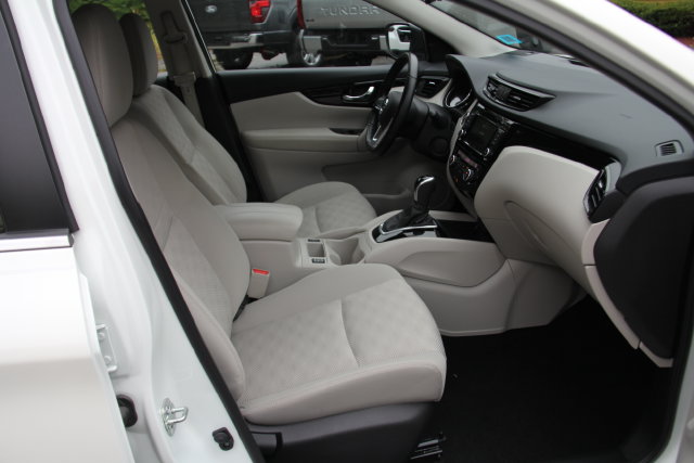 2020 Nissan Rogue Sport SV - Photo 36