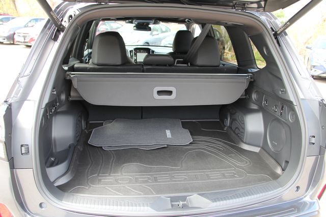 2025 Subaru Forester Limited - Photo 35