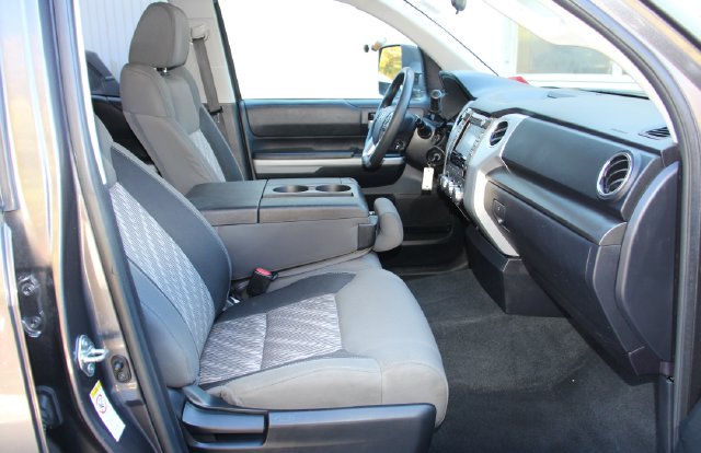 2018 Toyota Tundra SR5 - Photo 35