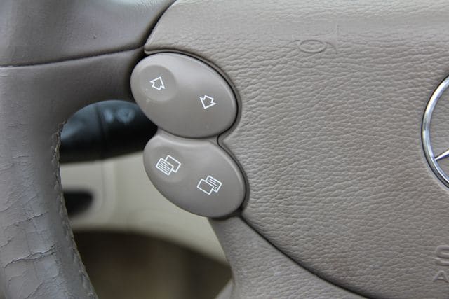 2008 Mercedes-Benz SL-Class SL550 - Photo 24