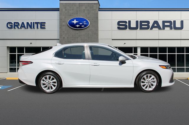 2024 Toyota Camry LE - Photo 10