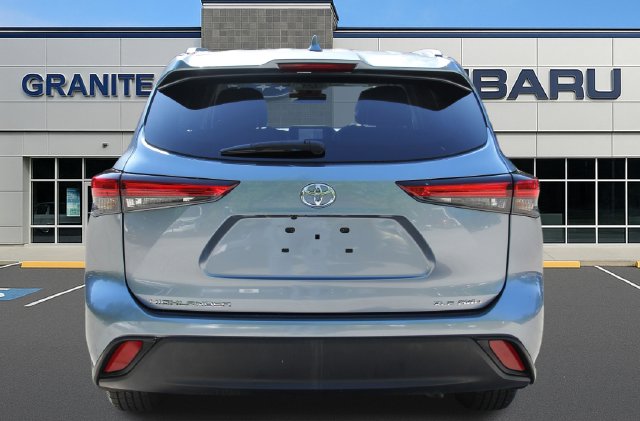2022 Toyota Highlander XLE - Photo 7