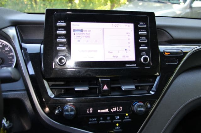 2024 Toyota Camry LE - Photo 21