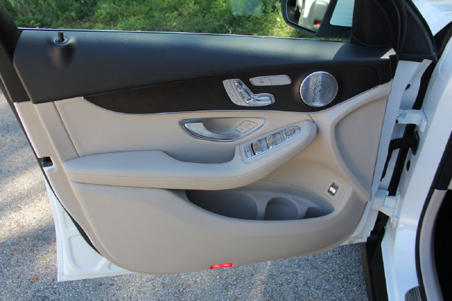 2019 Mercedes-Benz GLC GLC300 - Photo 15