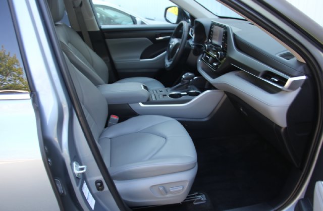 2022 Toyota Highlander XLE - Photo 40
