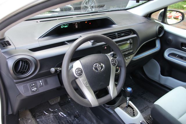 2013 Toyota Prius c Two - Photo 17