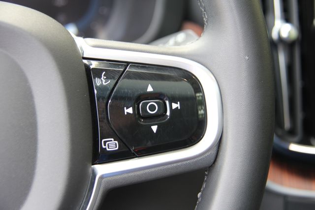 2023 Volvo XC60 Plus - Photo 18