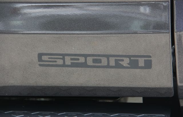 2021 Jeep Gladiator Sport S - Photo 10