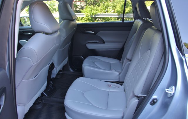 2022 Toyota Highlander XLE - Photo 33