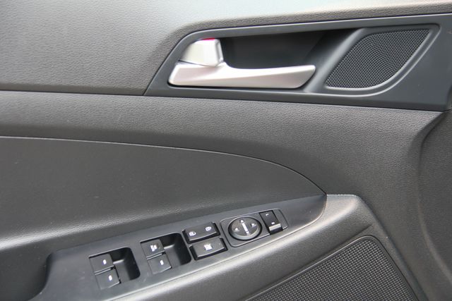 2021 Hyundai Tucson Value - Photo 16