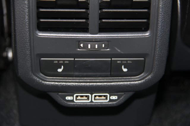 2020 Volkswagen Passat SEL - Photo 32
