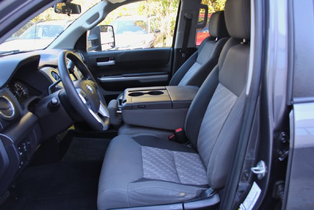 2018 Toyota Tundra SR5 - Photo 21