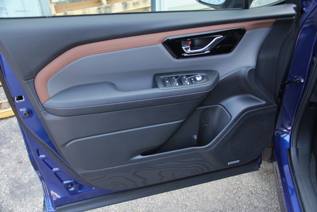 2025 Subaru Forester Sport - Photo 16